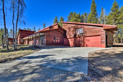 Charming Leadville Retreat with Private Hot Tub in Leadville, USA