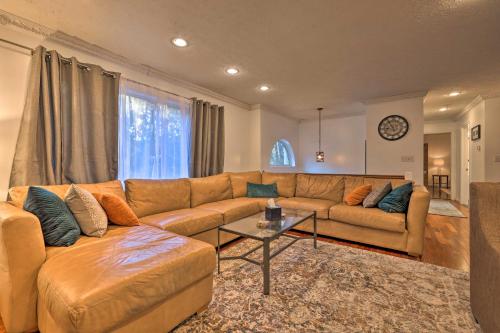 Poconos Retreat Resort Perks, Lake Access! in Pocono Summit, USA