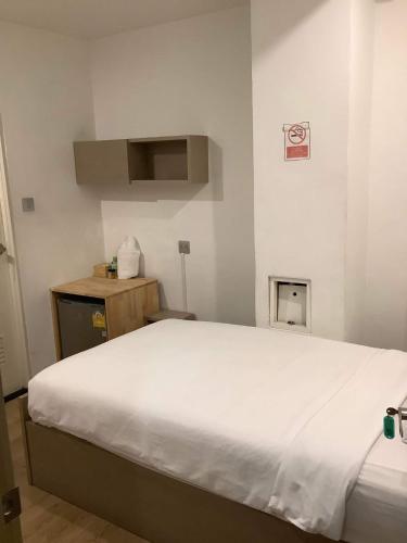 Charurat Suite Hotel – Bangkok, NY