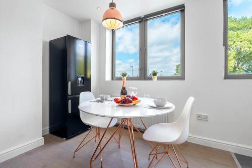 Haus Luxury Apartment - Perry Barr - Parking - Smart TV - WIFI - TOP RATED, Birmingham (photo 4)