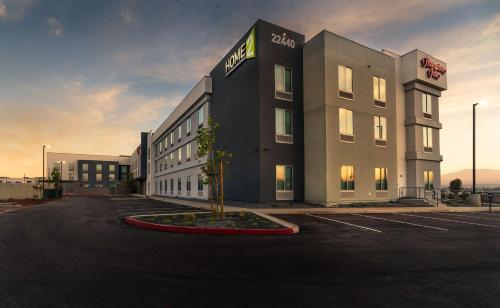Home2 Suites By Hilton Riverside March Air Force Base, Ca - Hotel - Riverside