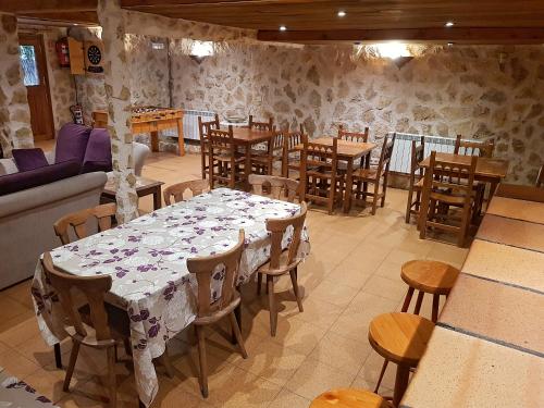 Közös társalgó / TV, Villa Cangrejo Apartamentos Rurales in Aragosa