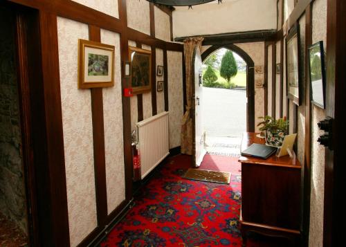 Collaven Manor - main image