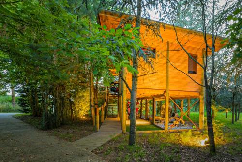 Gîte Pont-à-Mousson, La Pépinière Pagode Asiatique (Gite Pont-a-Mousson, La Pepiniere Pagode Asiatique) in Pont-a-Mousson