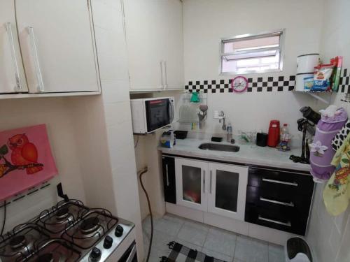 Apartamento entre GLÓRIA e CATETE, ao lado da Lapa, na Zona Sul do RIO DE JANEIRO, BANH, COZ, SALA E QUARTO