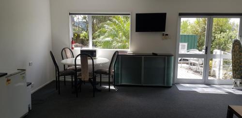 Affordable, Spacious, Bright, Warm, Unit in Central Whangarei in Whangarei