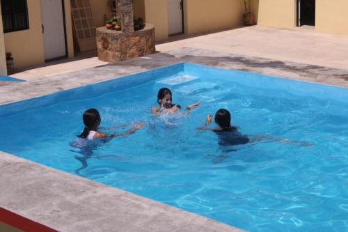 สระว่ายน้ำ, Hotel La Piramide Izamal in ลาสซินโก กาเยส