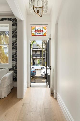 INNER-CITY TERRACE LIVING / PADDINGTON