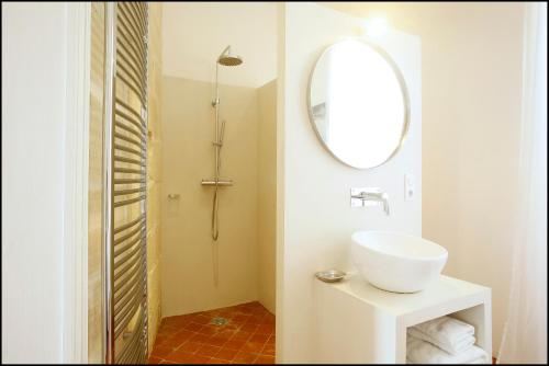 La Maison Rouge d'Uzes B&B
