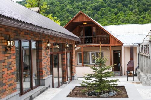Ani Guest House