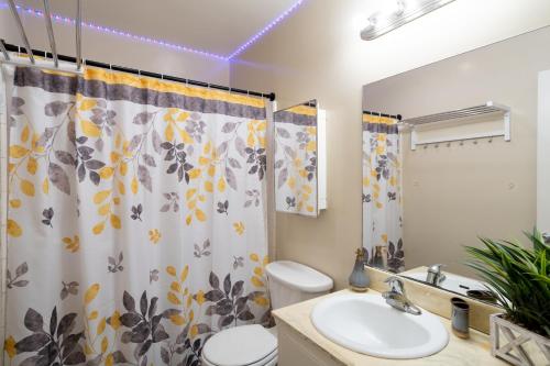 Cozy & comfortable Private bedroom & Bathroom