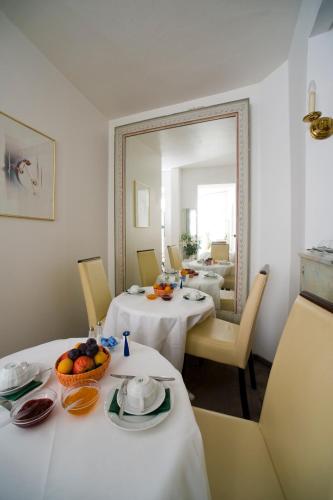 Hotel Goldener Hecht - image 10