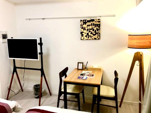 One-Bedroom Apartment image 6