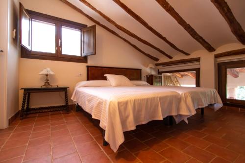 2 twin beds