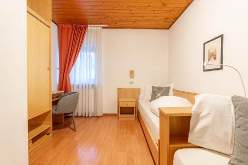 Albergo Dolomiti Room Type - Twin Room