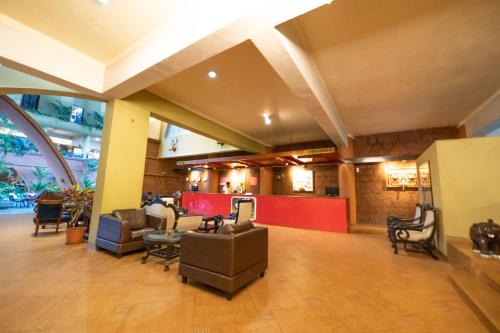 尼南斯大酒店 Neelams The Grand Hotel