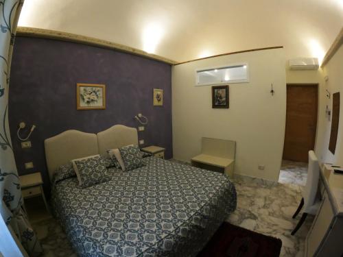Five Roses Bed & Breakfast – Pisa, MN