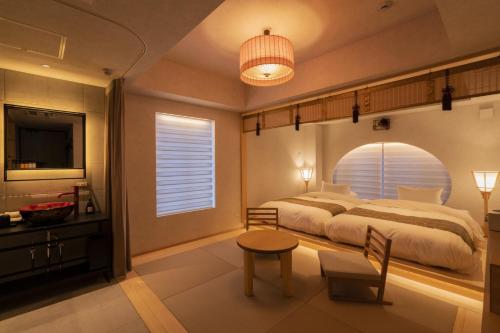 moire HOTEL YOSHIWARA, Токио