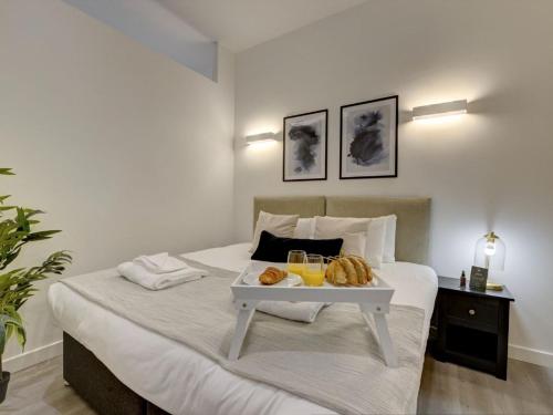 A Lovely High-end Space near CMK I Pet Friendly I Free Parking I Eco-Serviced Apartment I by Free Ra