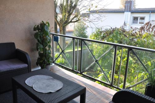 Comfort Apartment's - Ruhe Oase - 1ZKB Balkon Self-Check-in 24h - Parkplatz 8.6km von Echzell entfernt