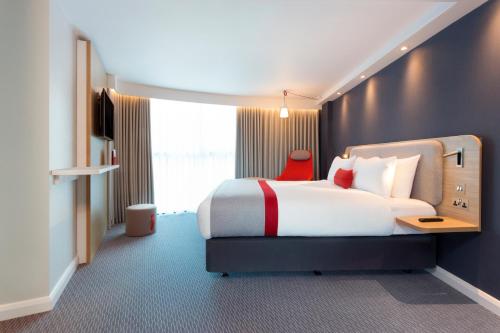 Holiday Inn Express Southampton - M27, J7, an IHG Hotel