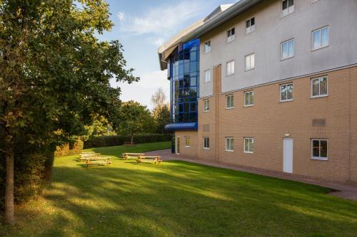 Holiday Inn Express Southampton - M27 J7 an IHG Hotel - image 9