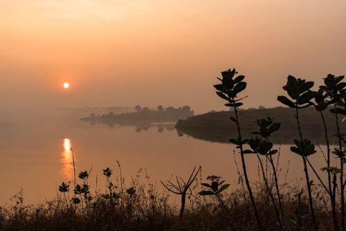 SaffronStays Foresta By The Lake, Kamshet