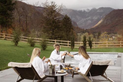 Peldbaseins, Hotel Bohinj in Bohiņsko Jezero