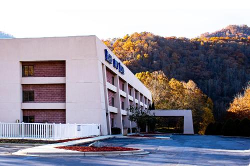 Bay Mountain Inn Cherokee Smoky Mountains in Cherokee, USA