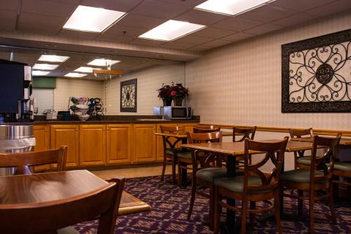 Bay Mountain Inn Cherokee Smoky Mountains - 바/라운지