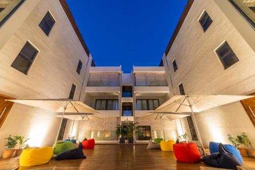 One Bay Residence-Apartment 9 - Tap to explore photos