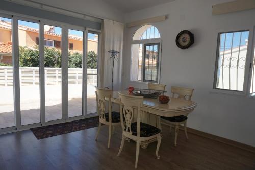 Villa PLAYA AZUL in Almadrava