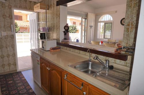 Villa PLAYA AZUL in Almadrava