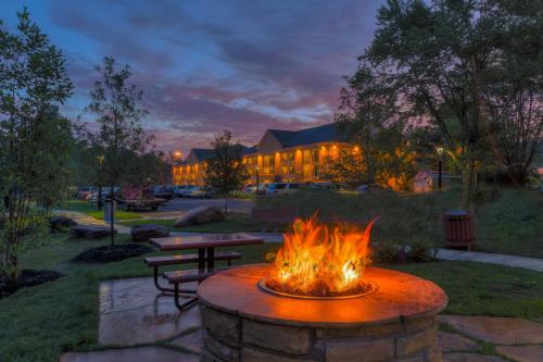 Umgebung, Econo Lodge Pigeon Forge Riverside in Pigeon Forge (TN)