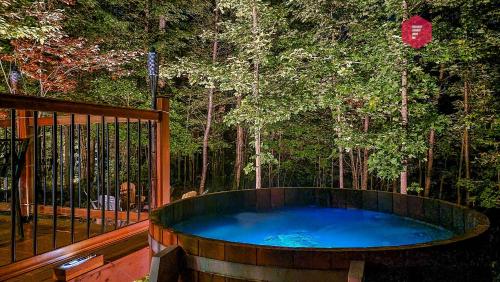 The Marco-Polo of Portneuf - Open on nature - Private SPA Pool Sauna
