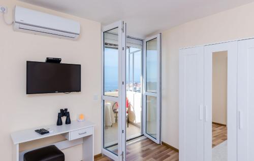 Apartment Vedrana - image 11