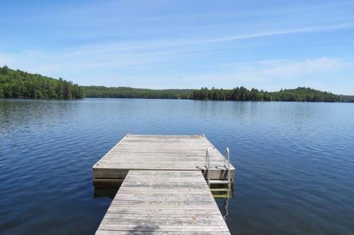 Pine Springs Retreat with Hot Tub Steam Room Lake Kushog