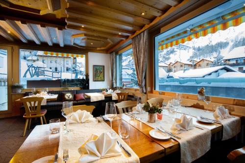 Restaurant, Hotel TURNA Malbun in Triesenberg