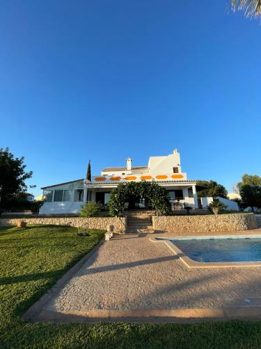Exterior view, Casa Esperanca - carefree living with big private pool and great views in Olhao