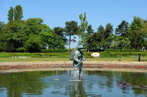 Bedford Hotel - image 2