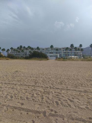 Garden villa direct access to beach