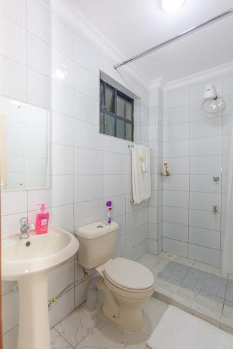 Łazienka, Fully furnished 1-bedroom Apartment in Eldoret in Eldoret