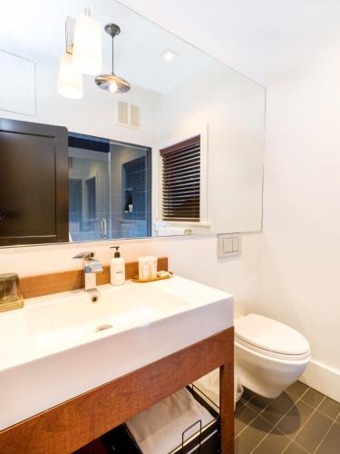 American Beech Hotel - image 14