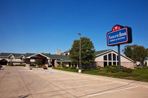 AmericInn by Wyndham Cedar Falls