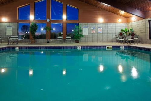 AmericInn by Wyndham Cedar Falls - image 36