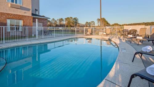 Best Western Dothan Inn & Suites