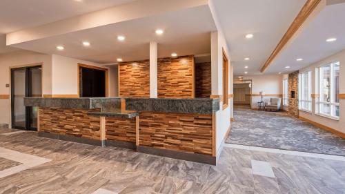 Lobby, Best Western Plus Silver Saddle Inn in Estes Park