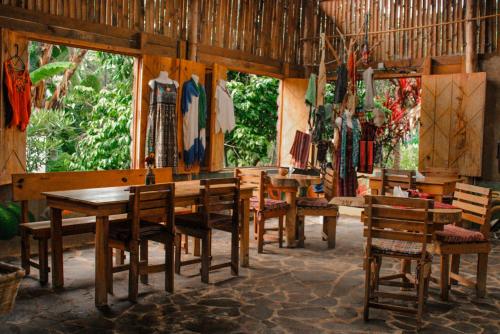 Restoran, Eco-Hotel Mayachik in San Juan La Laguna