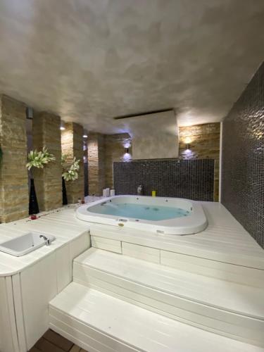 Zoned MASLAČAK lux - SPA & Wellness Kopaonik - image 3