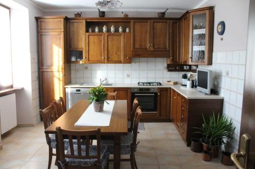 virtuve, la casa nel prunent in Trontano